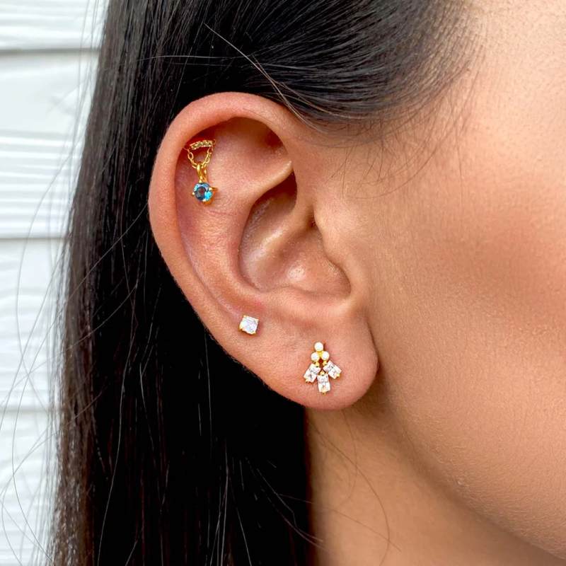 Petal Poise Earrings – Graceful & Elegant